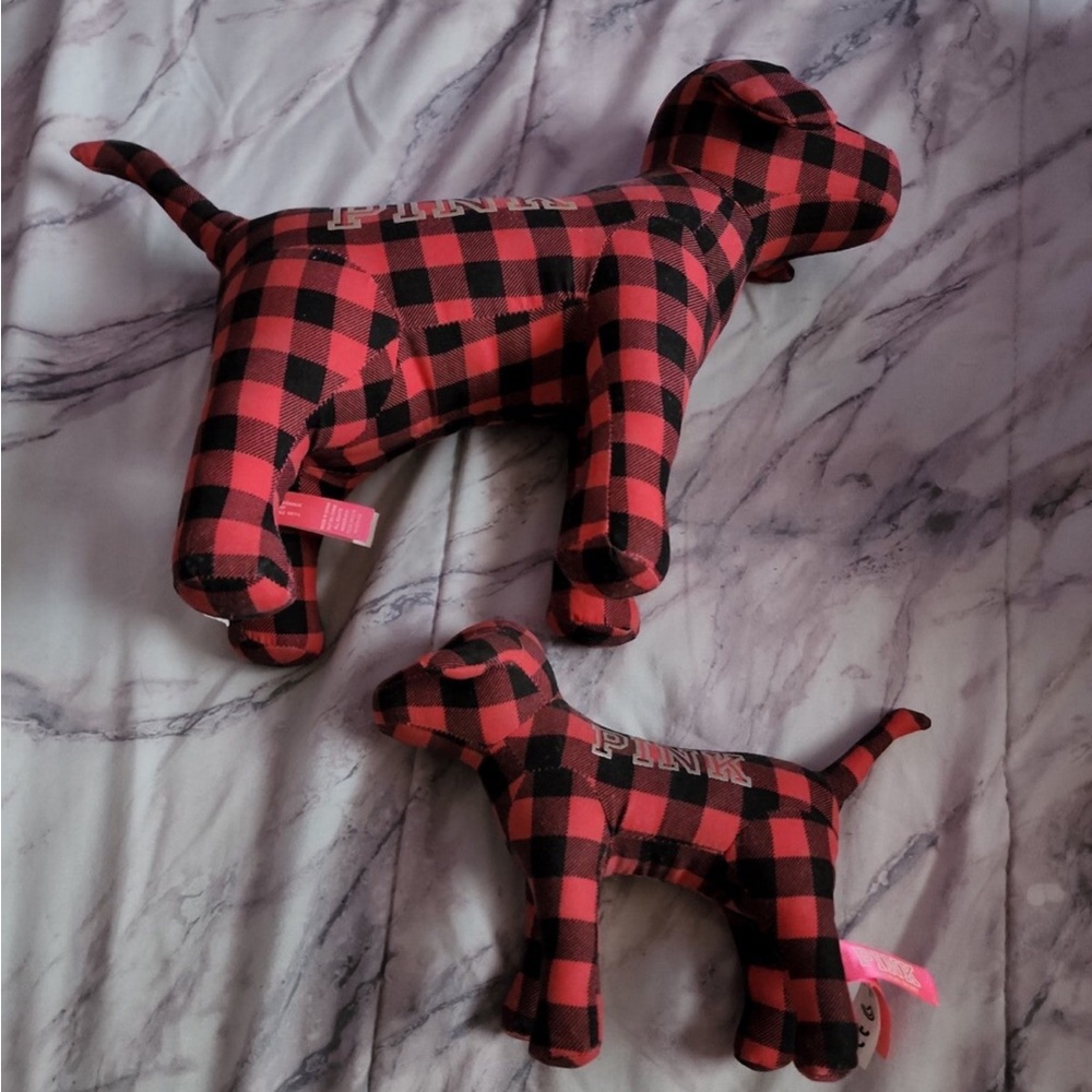 🦄✨ISO VS PINK DOGS✨🦄 LOOKING FOR THIS ‼️HELP ME FIND THIS. 🦄✨
